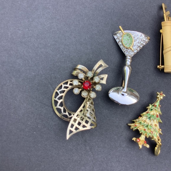 Vintage Happy Lucky Brooch Lot - Picture 2 of 7